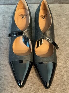 John Fluevog Black Pointed Mary Jane Heels with Patent Toe